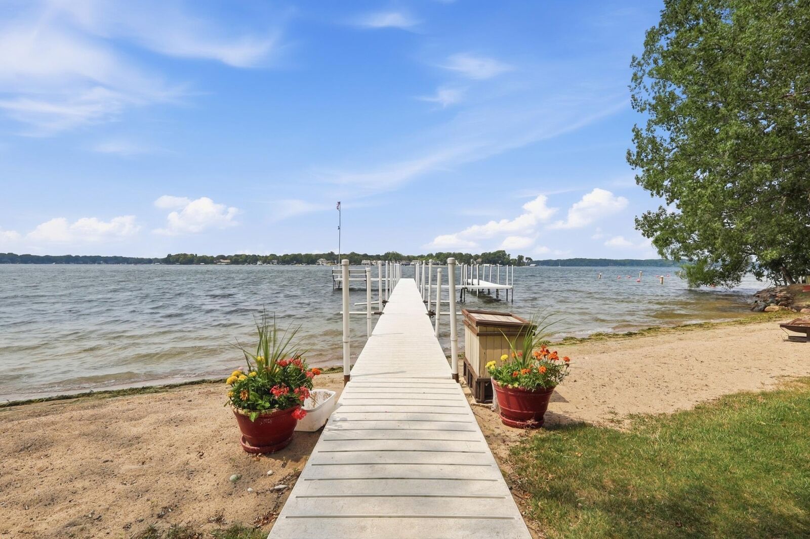 Property Photo:  6 1st Street  MN 55331 