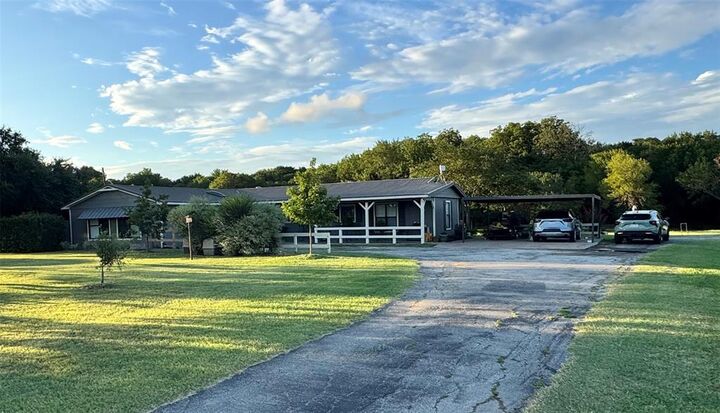 Property Photo:  550 Brookshire Street  TX 75153 