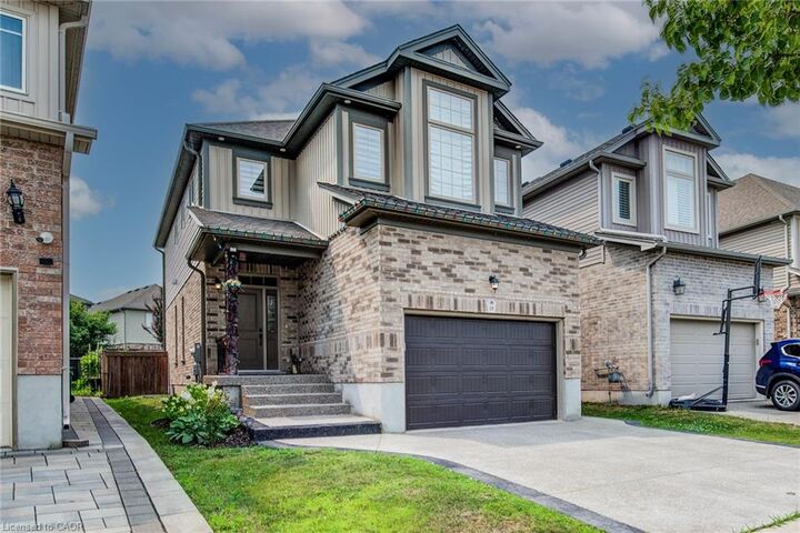 Property Photo:  19 Springcreek Street  ON N2A 0G3 
