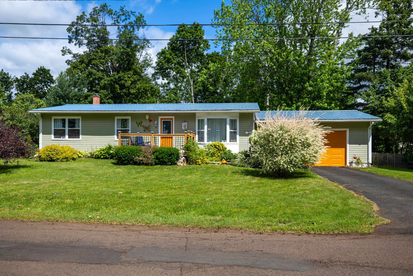 Property Photo:  198 Down East Crescent Crescent  PE C0A 1R0 