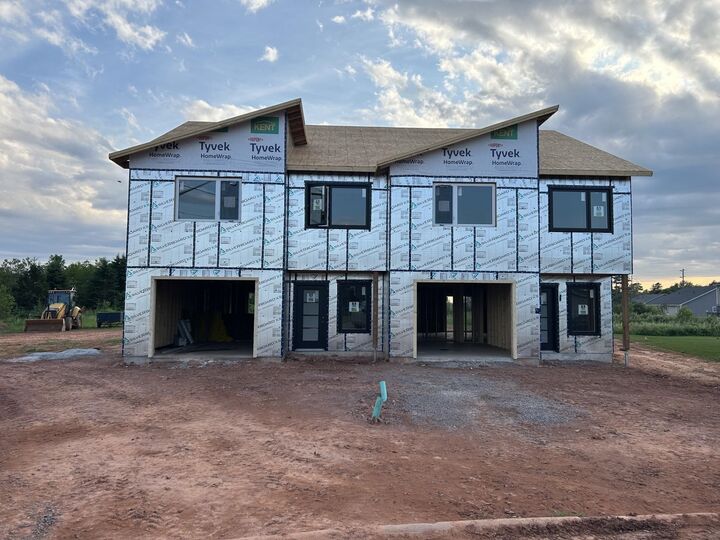 Property Photo:  59 Airfield  PE C1E 3P7 