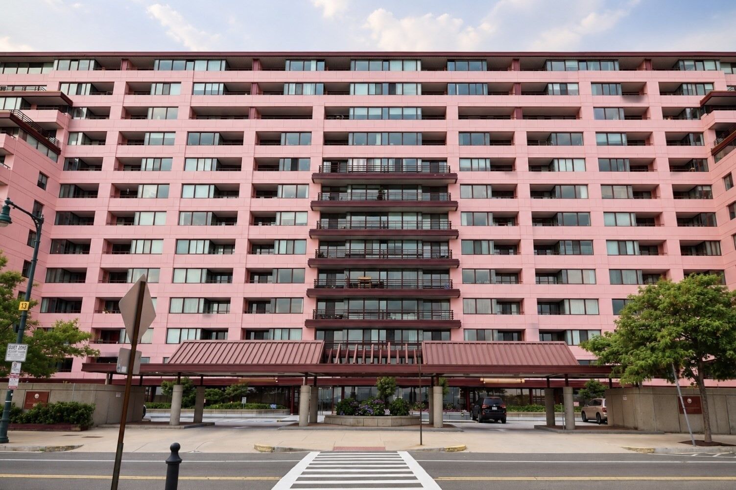 Property Photo:  350 Revere Beach Blvd 2G  MA 02151 