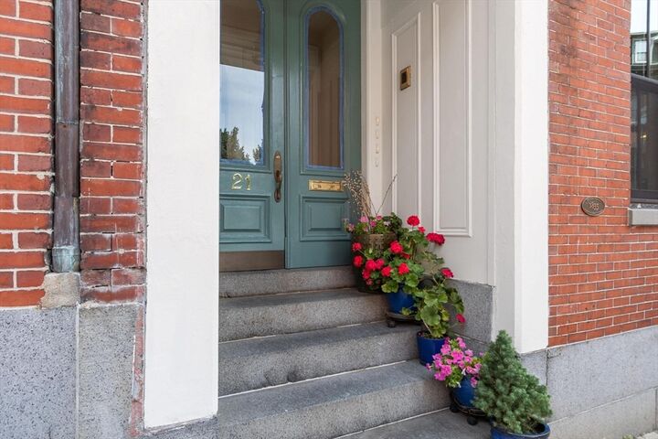 Property Photo:  21 Harvard Street 1  MA 02129 