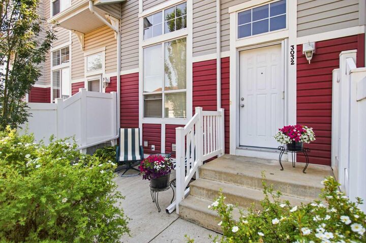 Property Photo: 3032 New Brighton Gardens SE AB T2Z 0A5