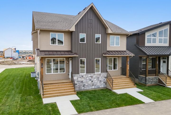 138 Starling Boulevard NW — photo 1