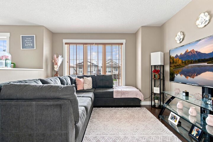 Property Photo: 11551 75 Avenue AB T8W 0J3