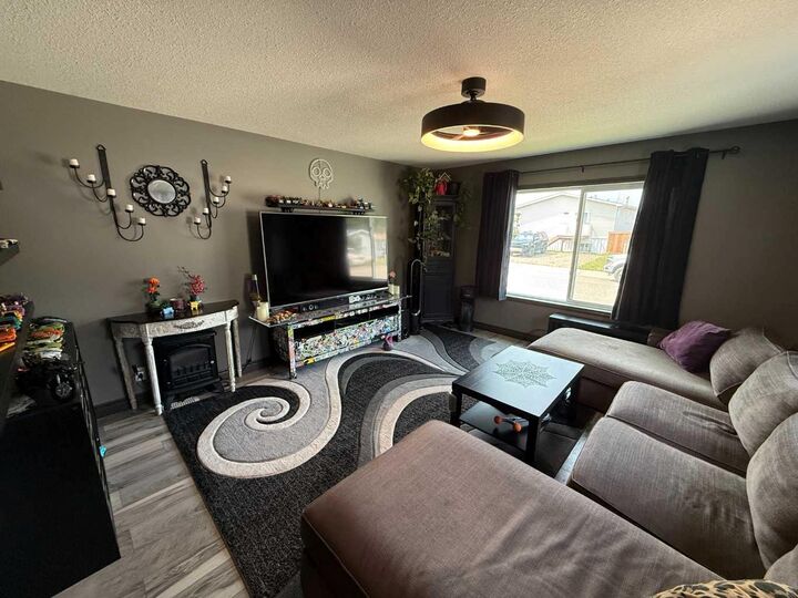 Property Photo: 101 Litke Cove AB T7V 1A7