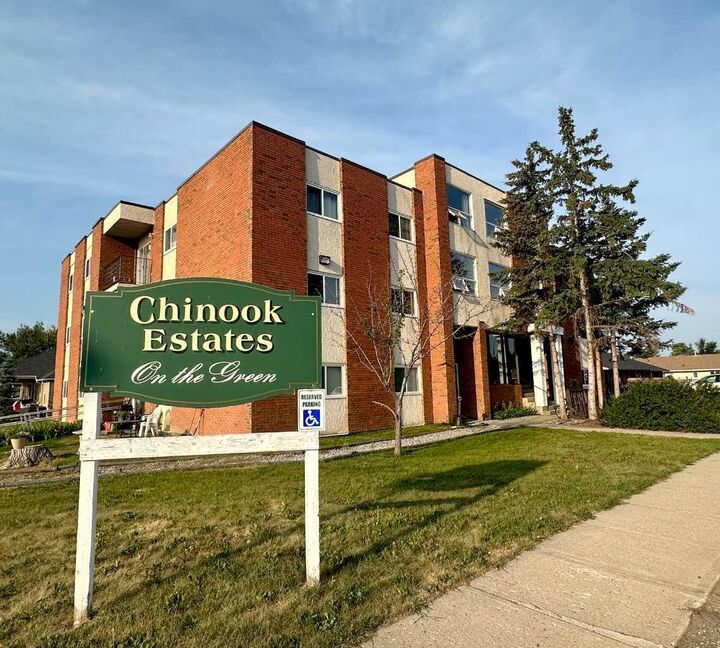 1 Chinook Crescent W 201 — photo 1