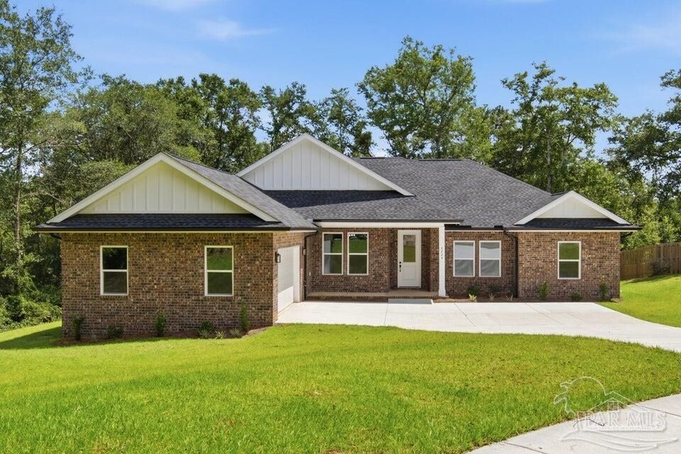 Property Photo: 4224 Byrnwyck Place FL 32571