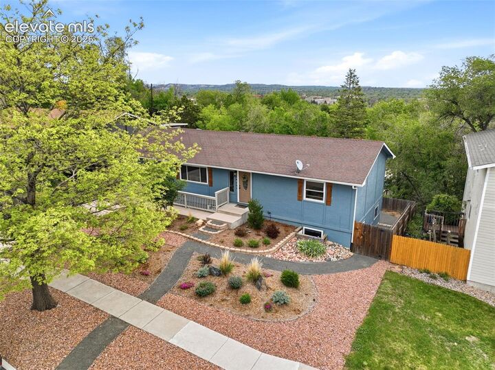 Property Photo:  743 Manitou Boulevard  CO 80904 
