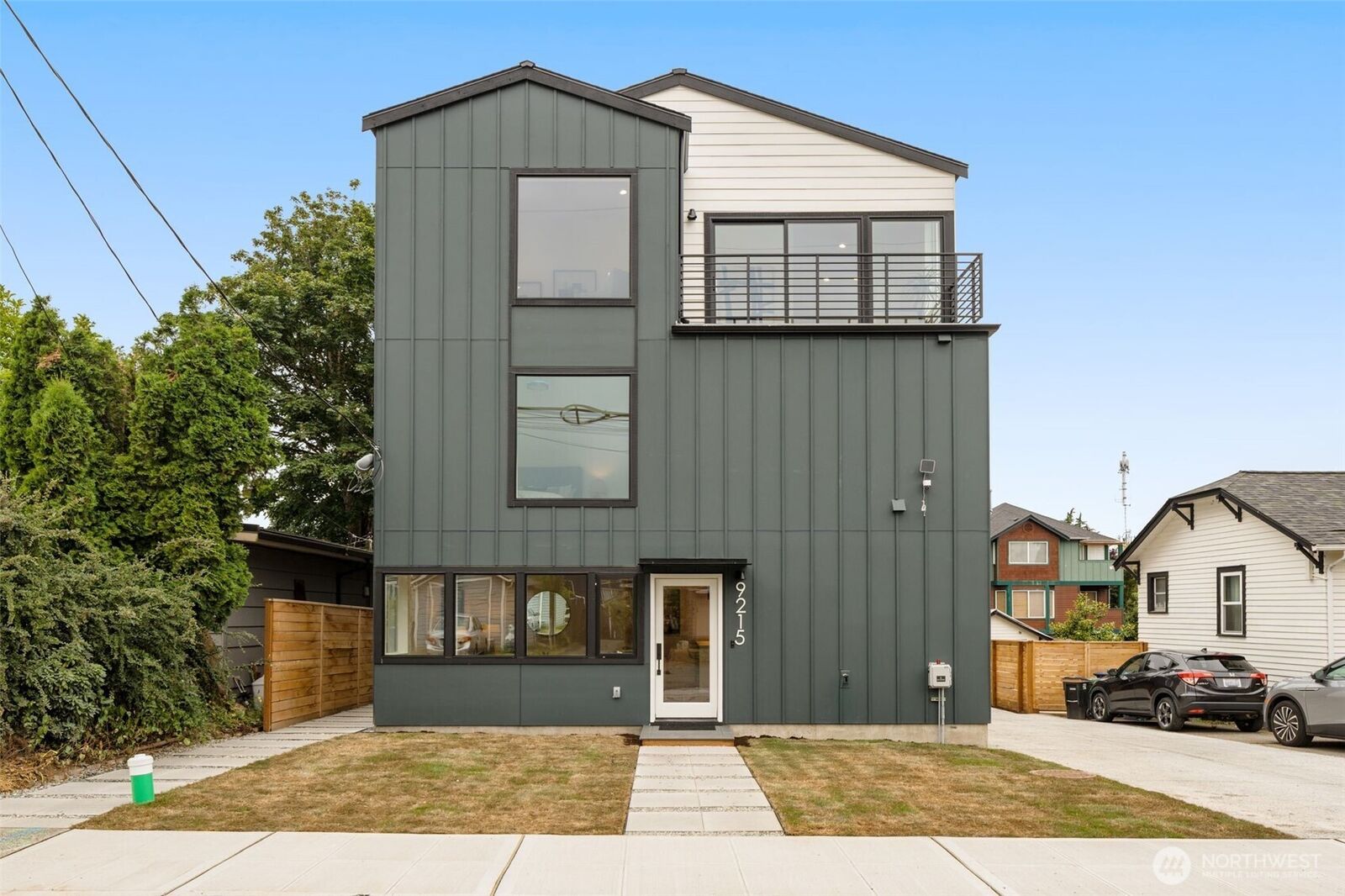 Property Photo: 9215 12th Avenue NE WA 98115