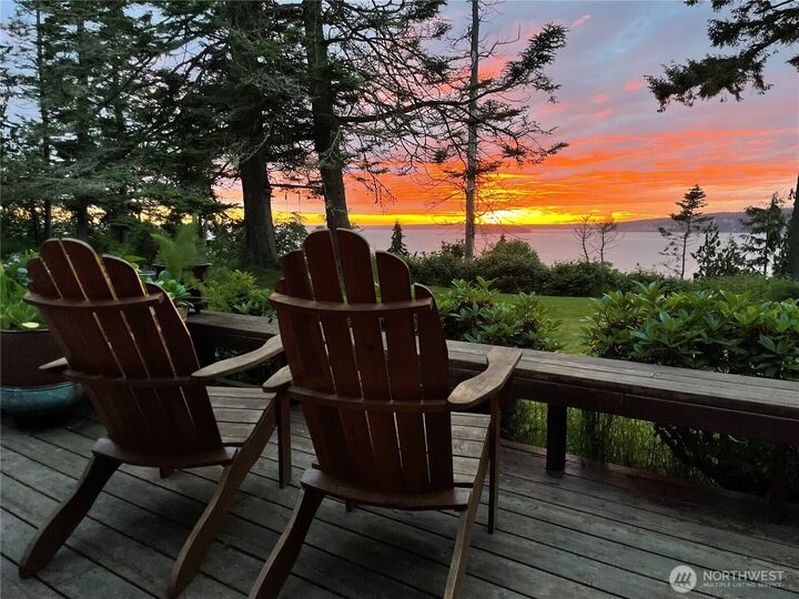 Property Photo: 610 Maple Heights Road WA 98282
