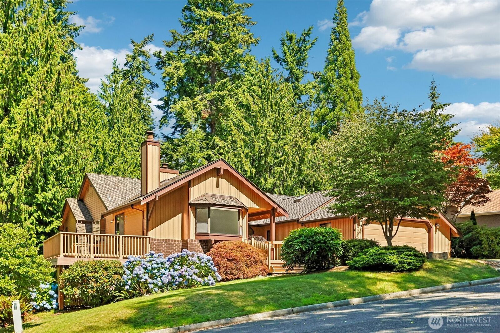 Property Photo:  5605  101st St SW  WA 98275 