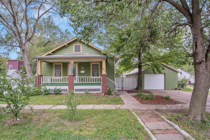 Property Photo:  107 SW 3rd  KS 67114 