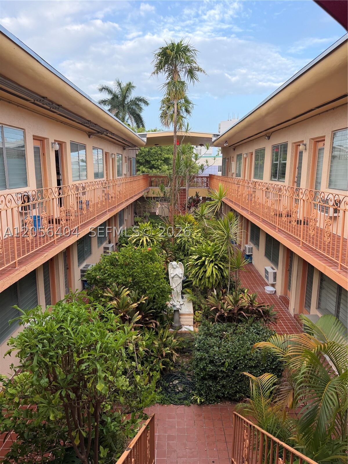 Property Photo:  1060 Pennsylvania Ave 18  FL 33139 