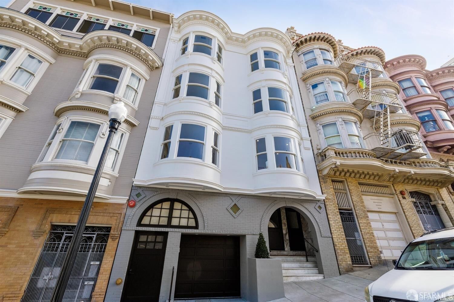 Property Photo: 873 Union Street CA 94133