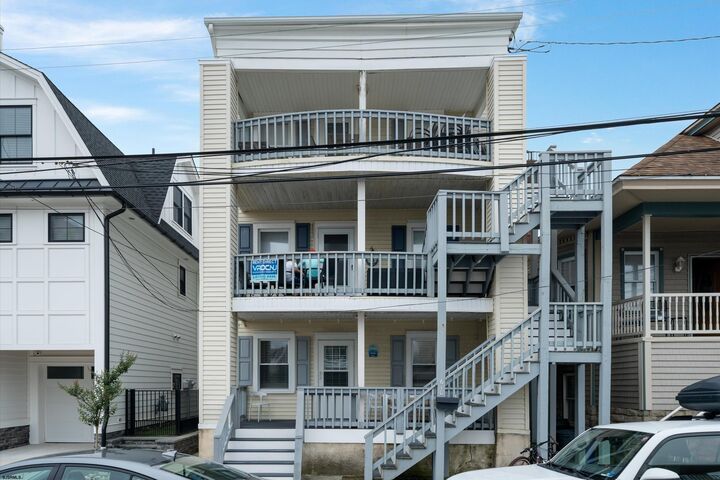 Property Photo: 610 Chelsea Pl 2 NJ 08226