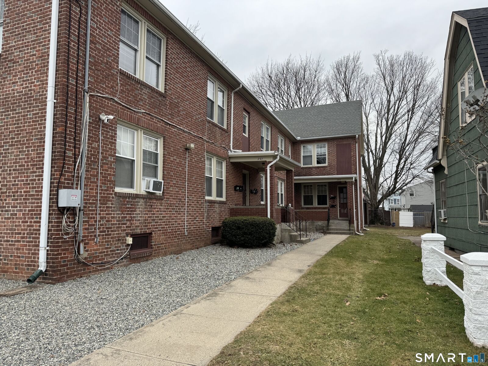 Property Photo:  297 Park Street 2C  CT 06516 