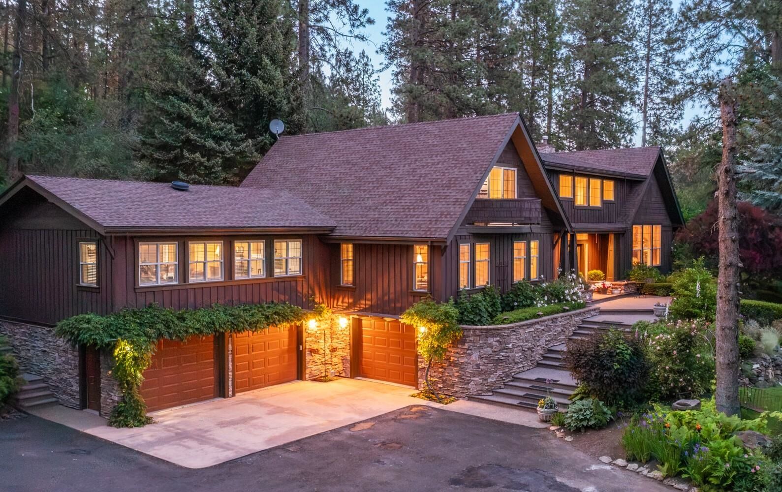 Property Photo: 8225 S Regal Rd WA 99223