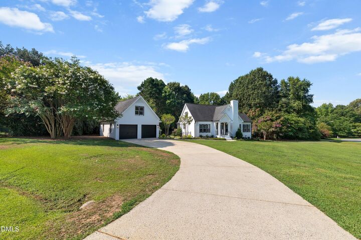 Property Photo:  809 Kinsman Court  NC 27603 