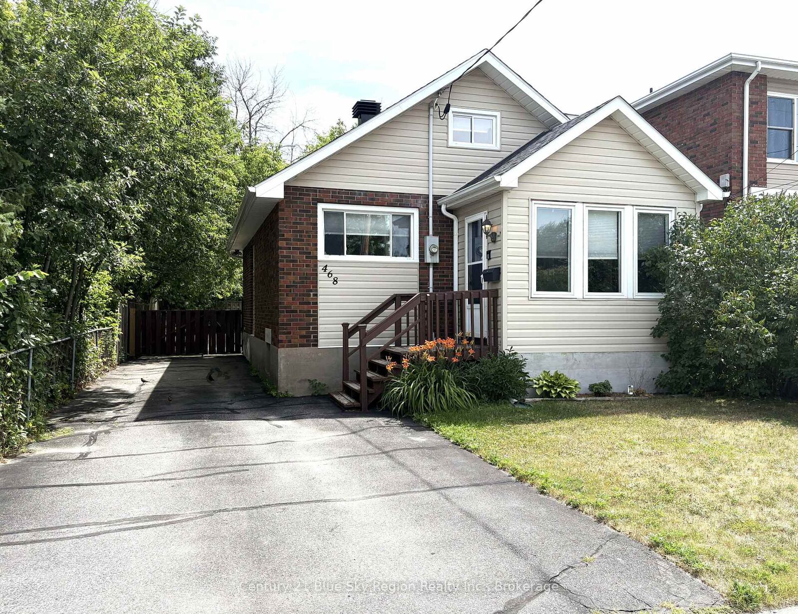 Photo de la propriété: 468 King Street W ON P1B 6A2