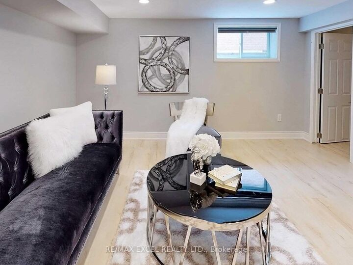 Property Photo:  91 Rockport Crescent  ON L4C 2L9 