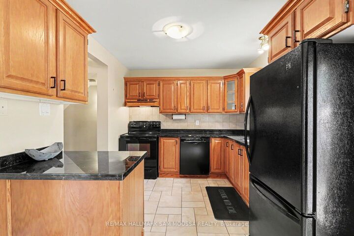Property Photo: 1475 Deavy Way ON K1E 2W7