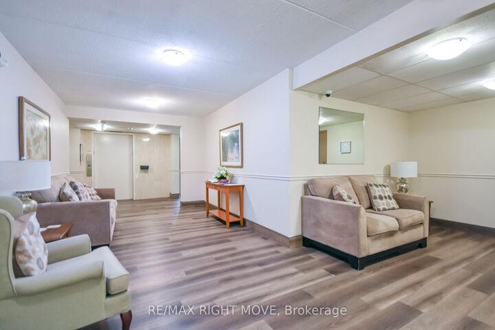 Property Photo: 54 Fittons Road W 306 ON L3V 3T9