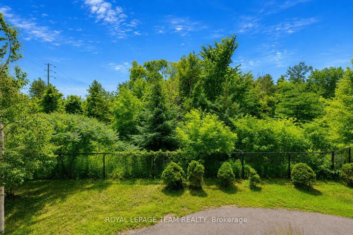 Property Photo: 366 Wood Acres Grove I ON K1T 0M7