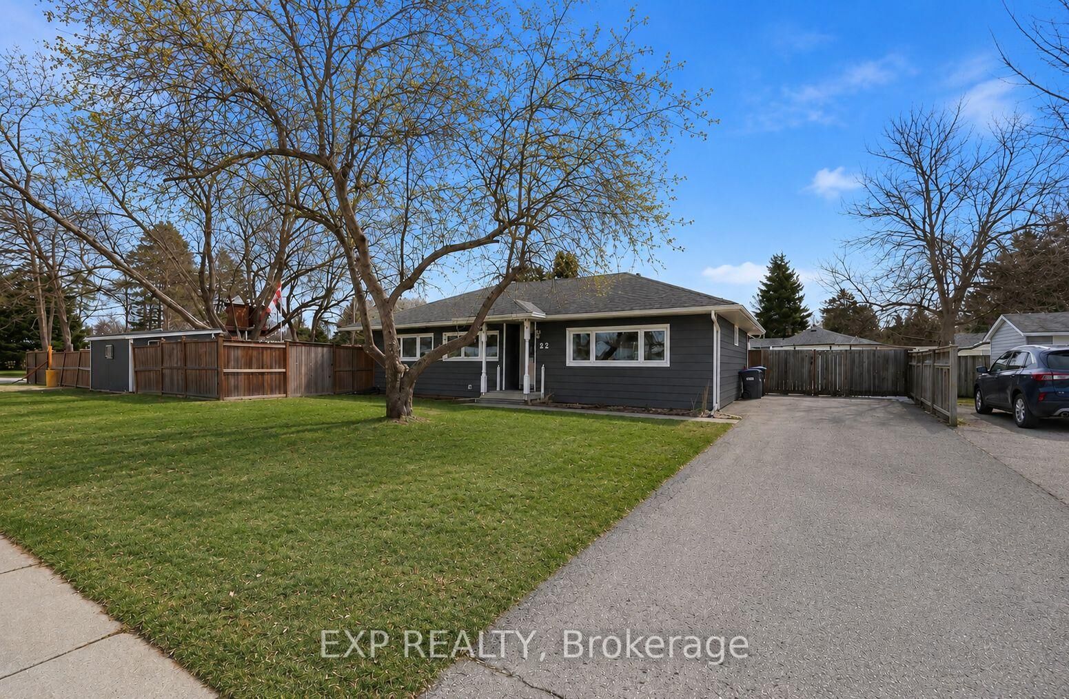 Property Photo: 22 Cecil Street ON L0M 1B3