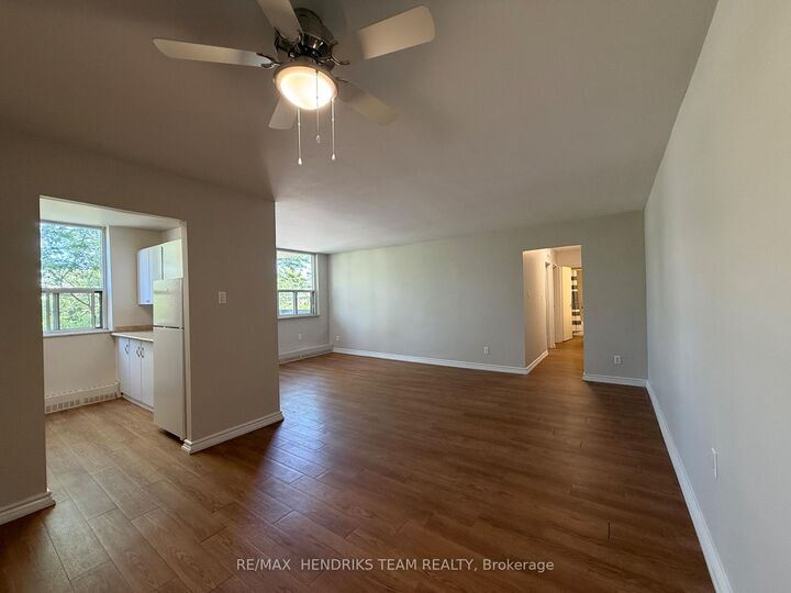 Property Photo:  156 Fitch Street 317  ON L3C 4V6 