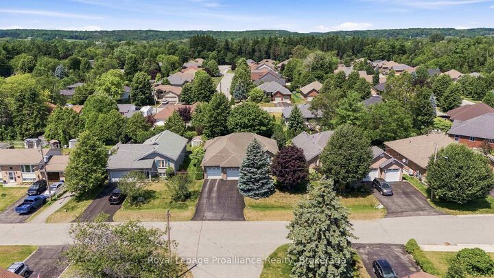 31 Huron Drive — photo 1