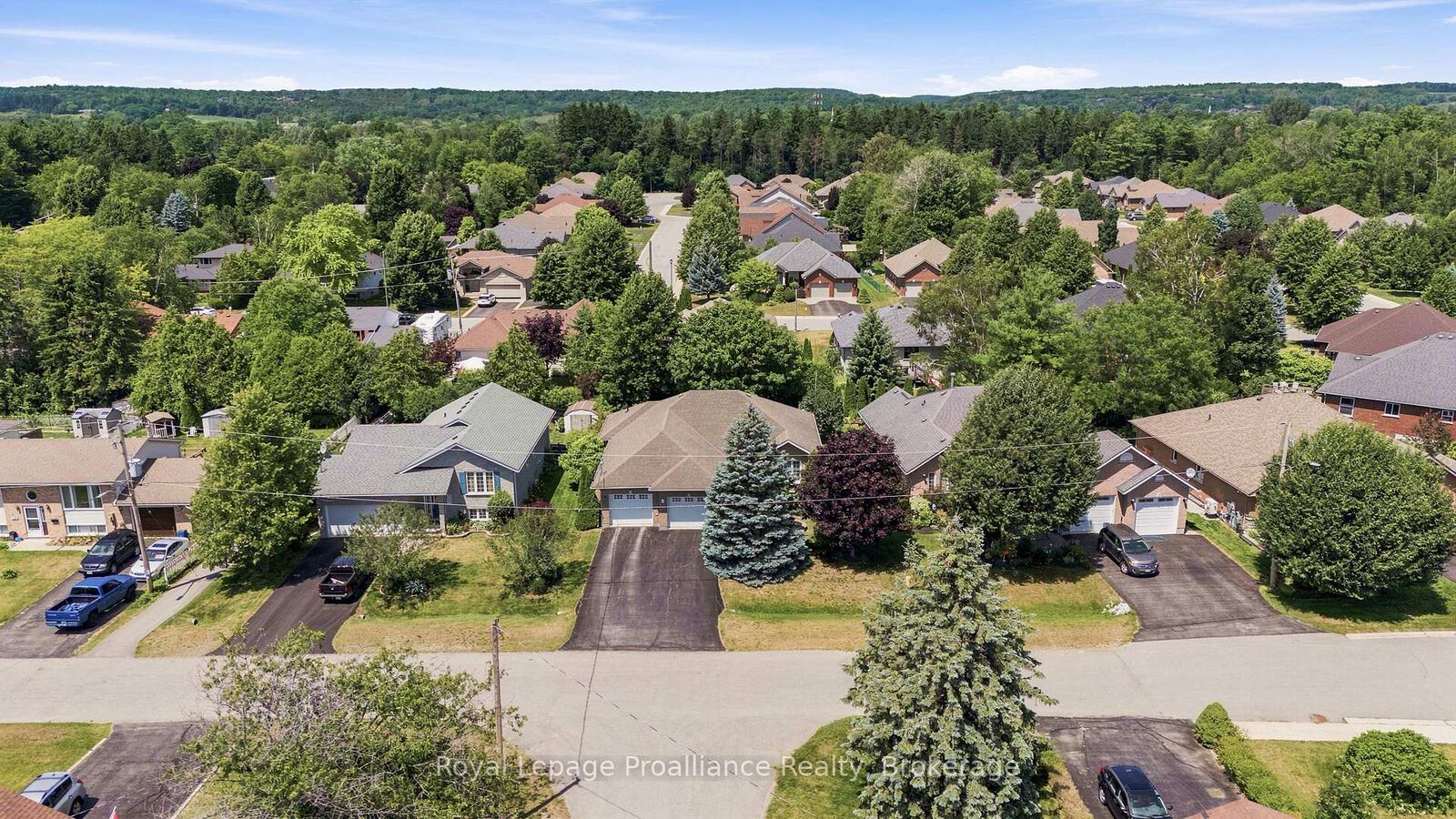 Property Photo: 31 Huron Drive ON K0K 1H0