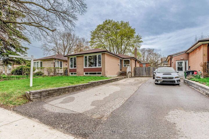 Property Photo: 30 Murmouth Road ON M1T 2R1
