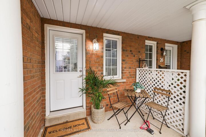 Property Photo: 10 Bassett Boulevard 25 ON L1N 9C3