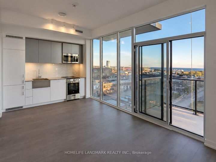 Property Photo: 270 Dufferin Street 905 ON M6K 0H8