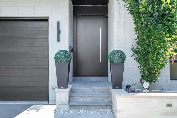 Property Photo: 127 Ridley Boulevard ON M5M 3L8