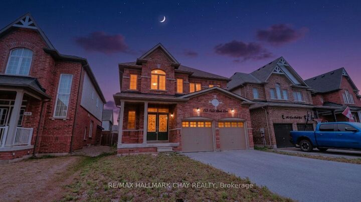 Property Photo: 142 Gold Park Gate ON L3W 0B4