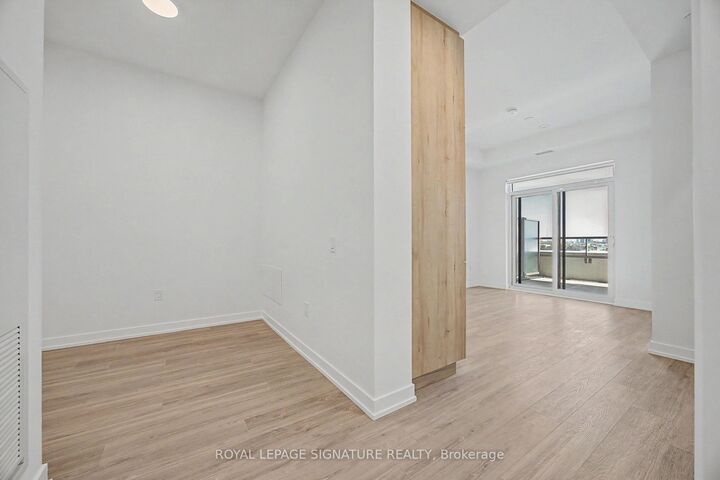 Property Photo:  21 Meadowvale Road 301  ON L4K 0H6 