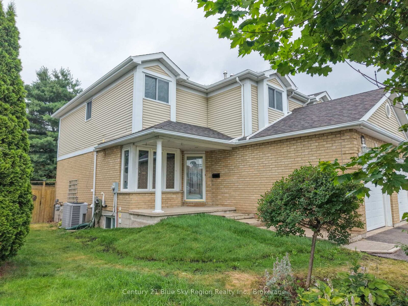 Property Photo:  661 Tackaberry Drive  ON P1B 8R1 
