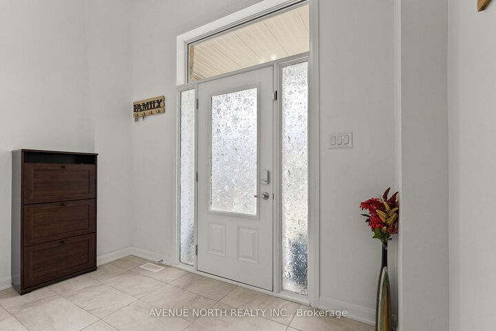 Property Photo:  17 Fossa Terrace  ON K2J 6W4 