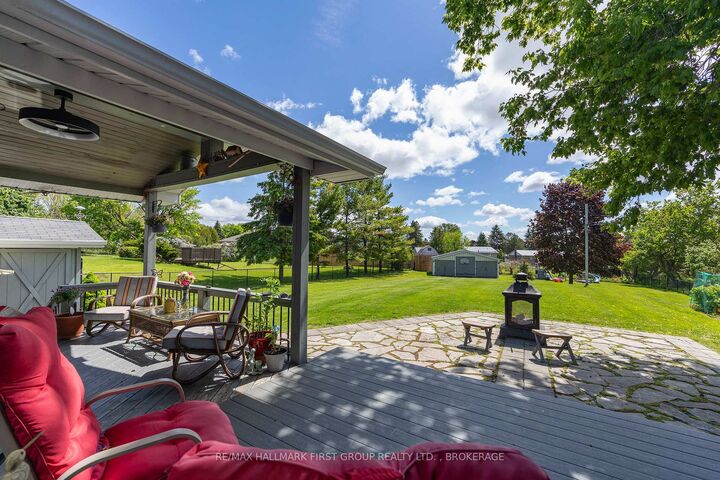 Property Photo: 1470 Sydenham Road ON K7L 4V4