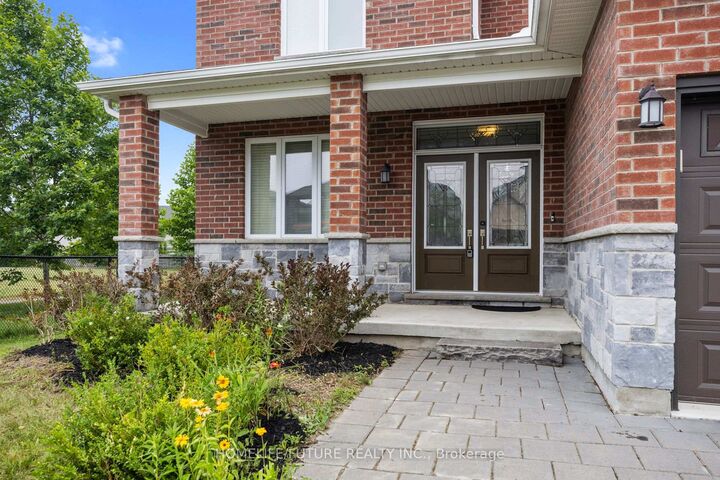Property Photo: 1049 Melsetter Way ON N6G 5C7