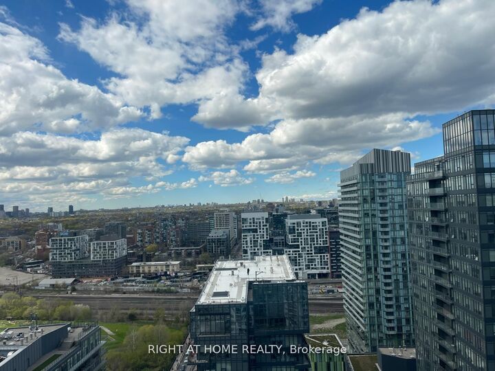 Property Photo: 19 Bathurst Street 3205 ON M5V 0N2