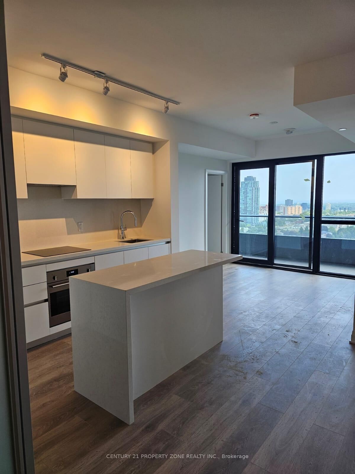 Property Photo:  4015 The Exchange Street 1503  ON L5B 0N4 