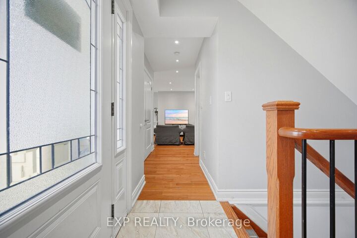 Property Photo: 274 Demaine Crescent ON L4C 2W5