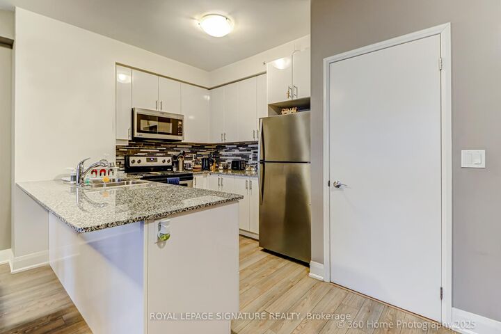 Property Photo:  2900 Hwy 7 Road 1506  ON L4K 0G3 