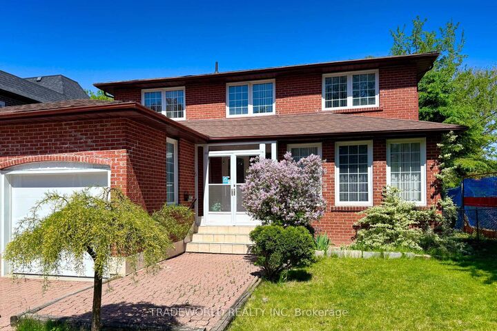 Photo de la propriété: 46 Winlock Park ON M2M 1Z2