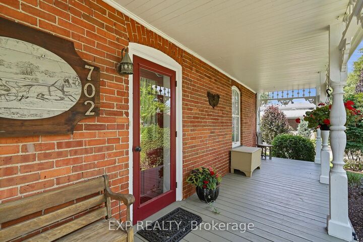Property Photo: 702 Dollard Street ON K0A 1M0