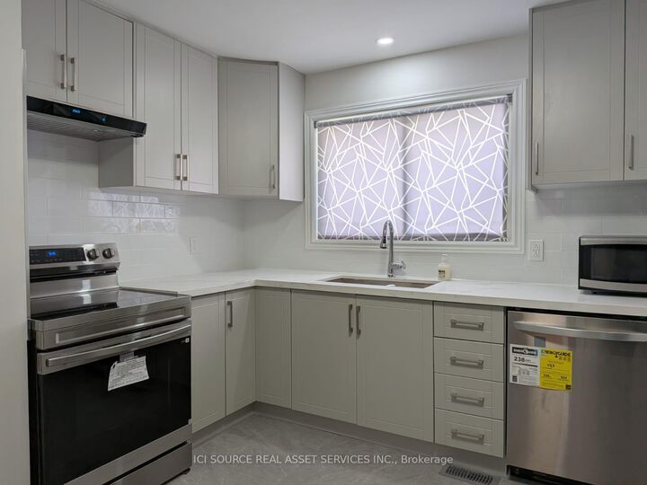 Property Photo:  21 Parkdale Drive A - Upper  ON K8P 2P3 